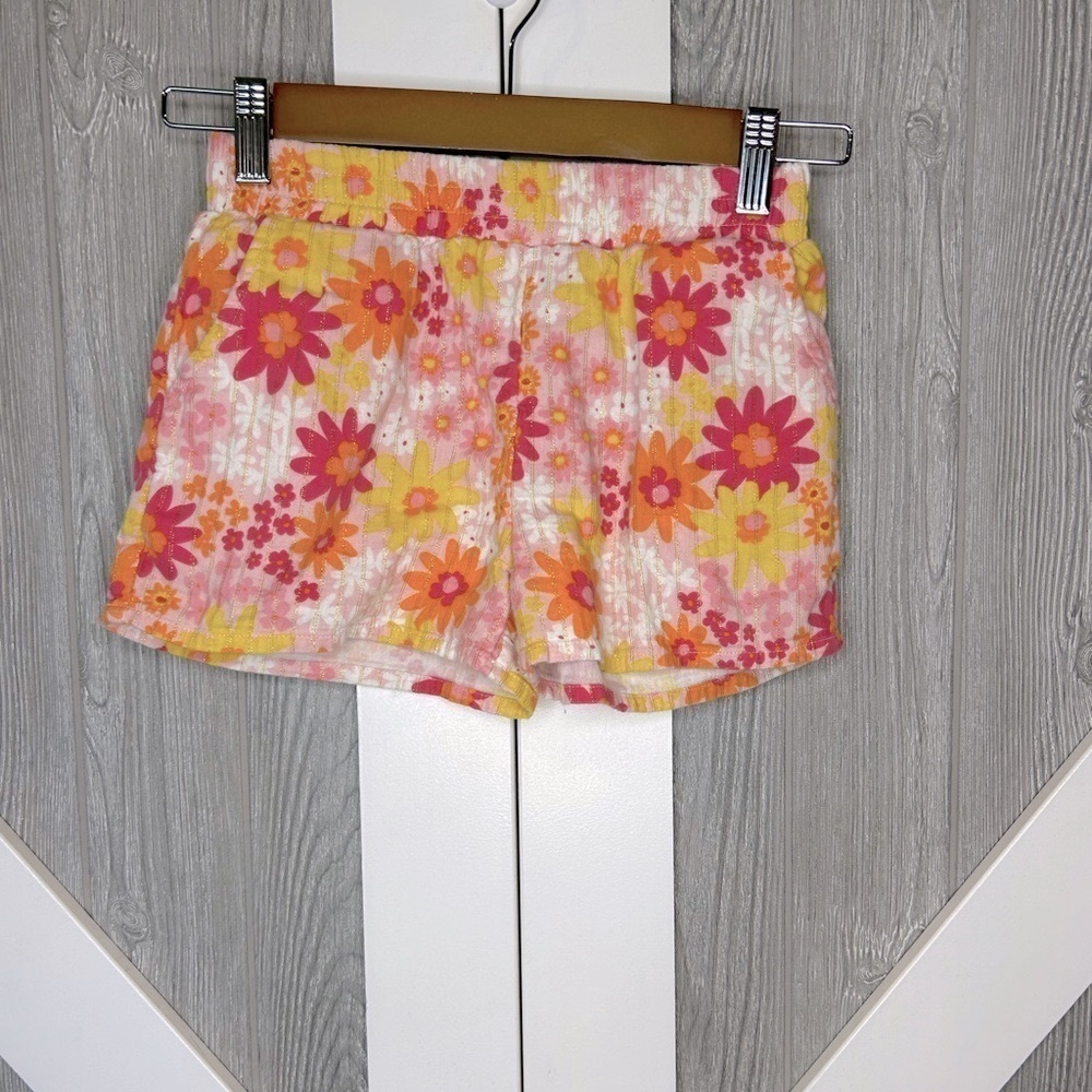 D16.06 Cat & Jack Floral Activewear Shorts Size Medium 7/8 - Picture 3 of 3